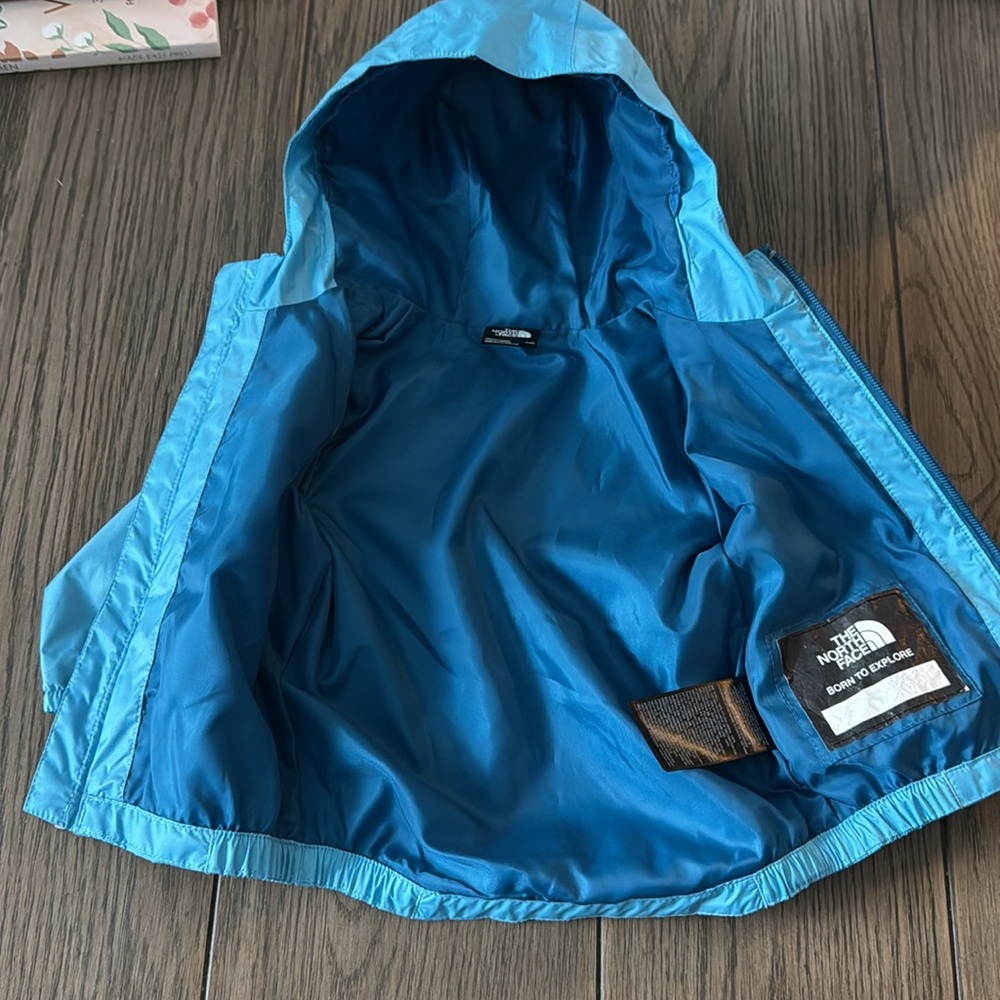 *NWOT* Toddler North Face Rain Jacket - Picture 5 of 7